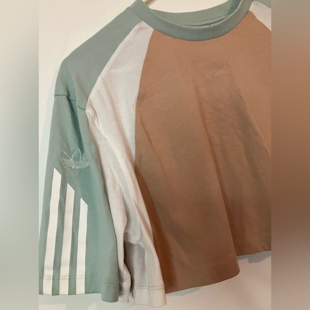 Adidas small cropped top shirt